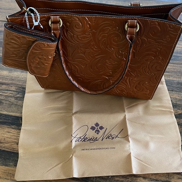 Patricia Nash Bag w/ wallet and duster bag. NWT. - Picture 9 of 9